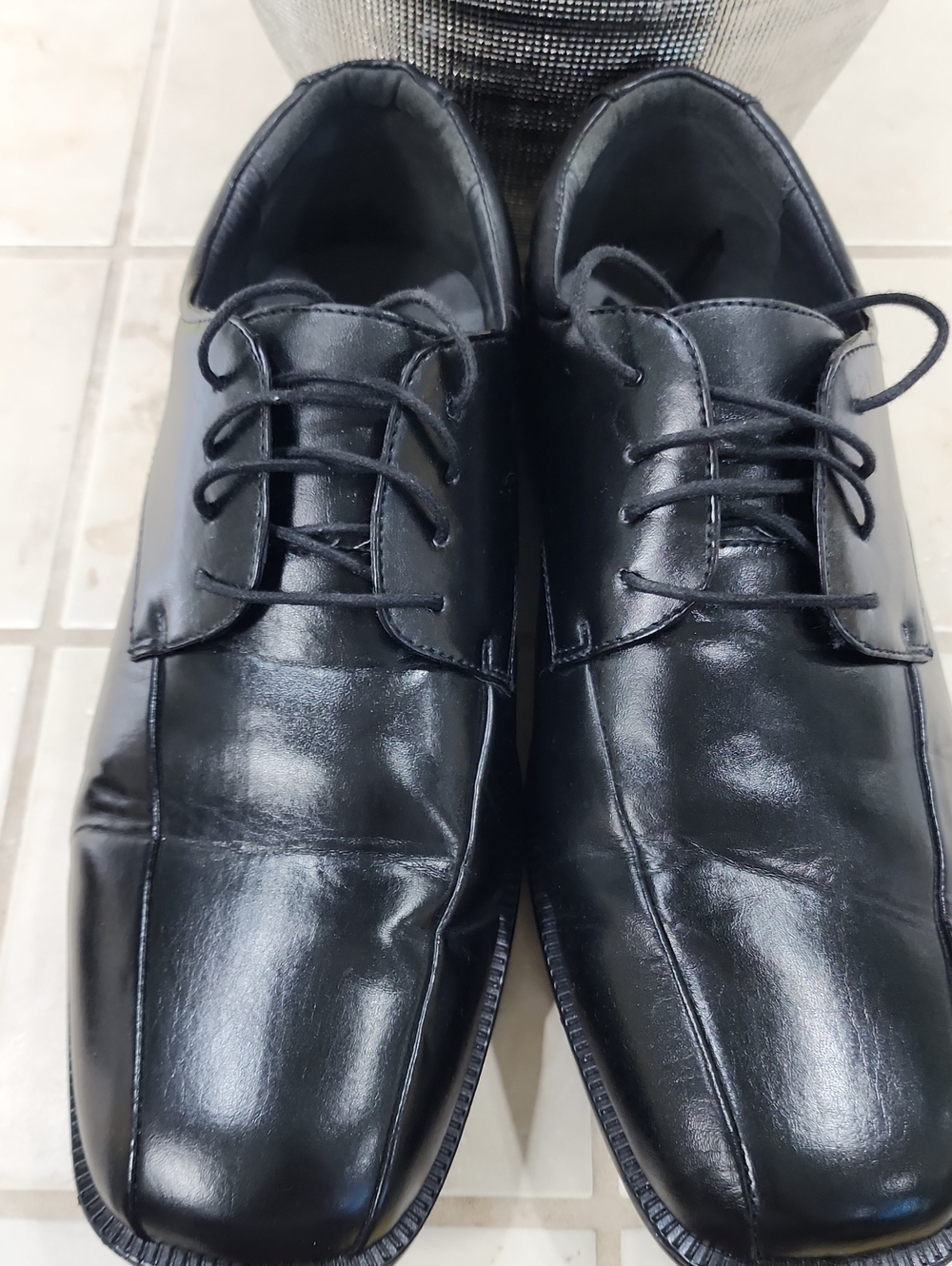 Deer Stags Black Lace-Up Dress Oxfords